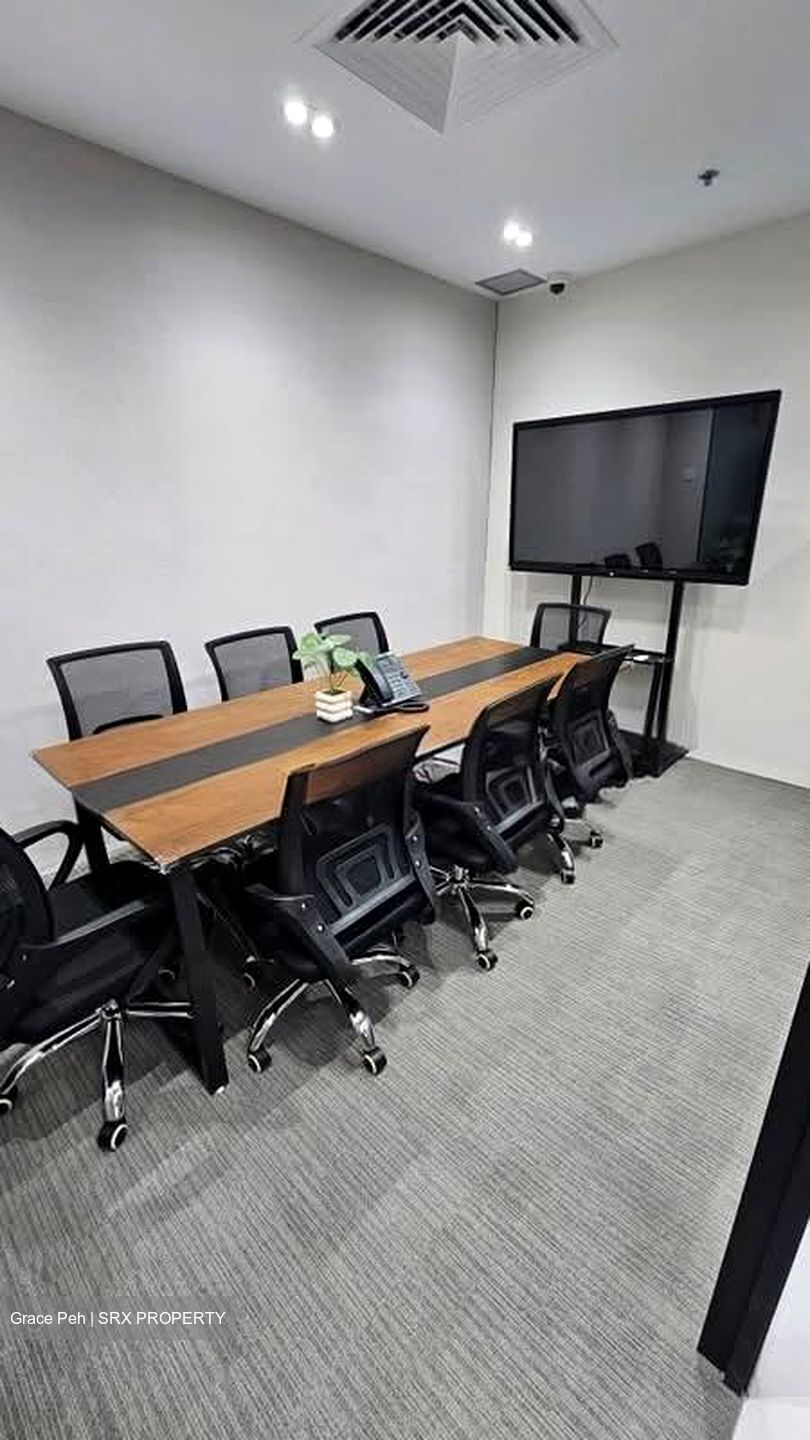 International Plaza (D2), Office #544186271